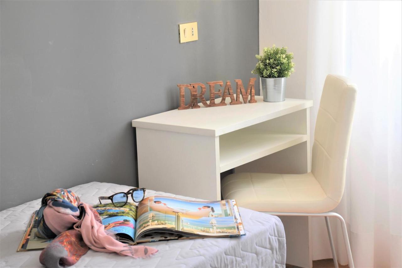 Hotel Delaville Frontemare Lido di Jesolo Kültér fotó